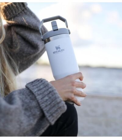 Termo Stanley 30oz con pajilla IceFlow y asa giratoria